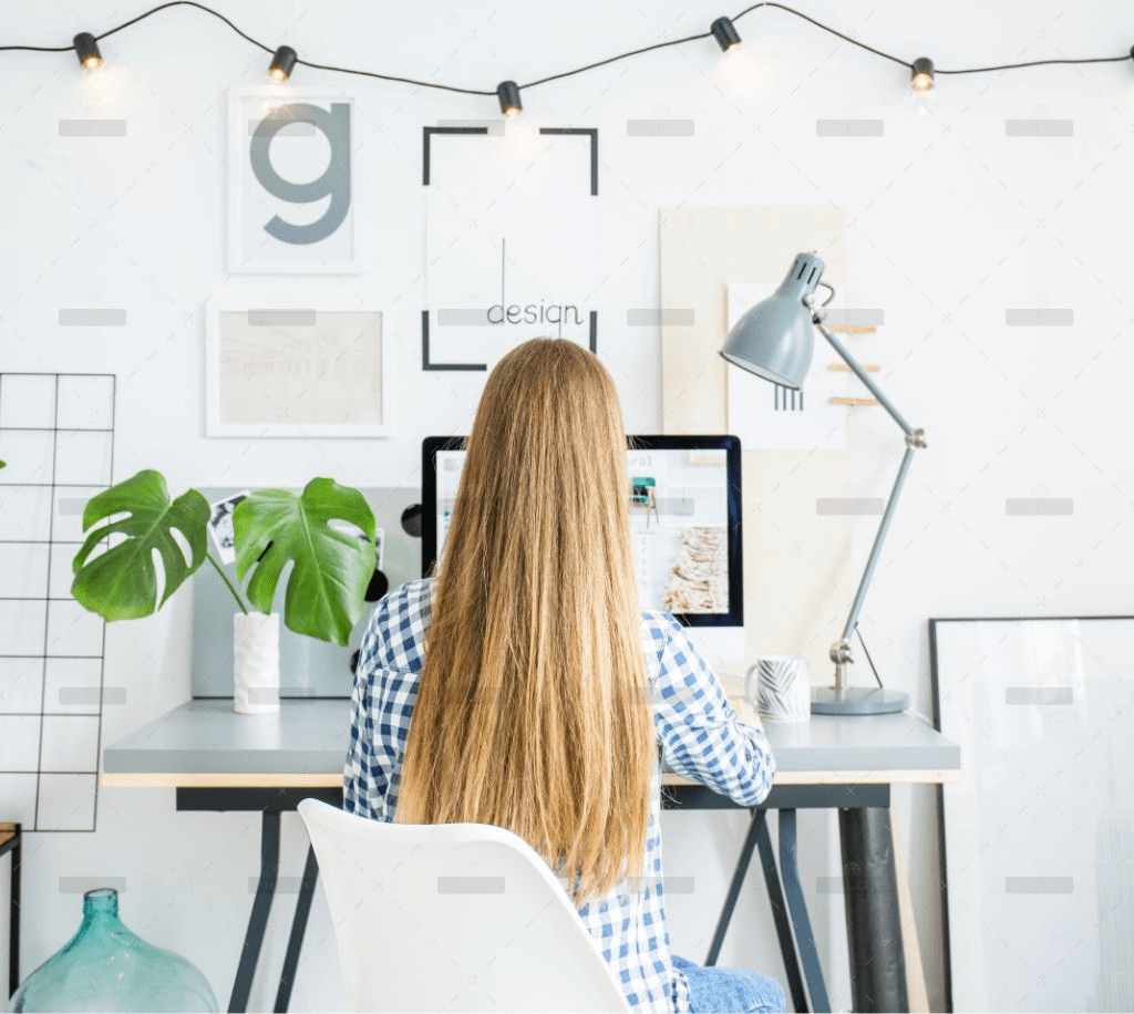 demo-attachment-457-person-with-long-curly-hair-PZ99QM2@2x